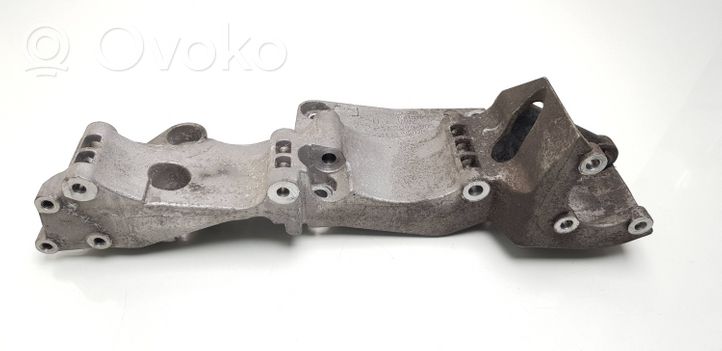 Audi A3 S3 8L Support de générateur / alternateur 06A903143P