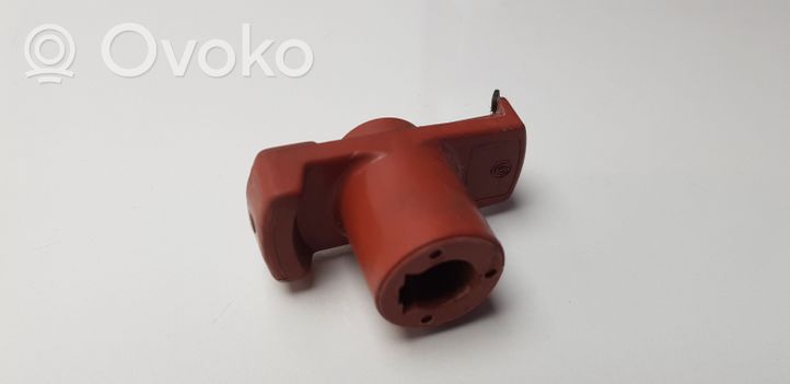 Volkswagen Golf IV Spark distributor 052905225C