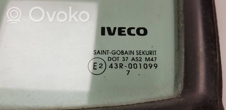 Iveco Daily 35 - 40.10 Finestrino/vetro deflettore anteriore (coupé) 7700351235
