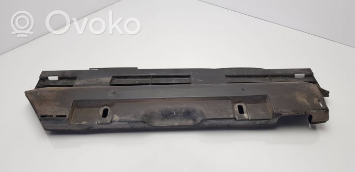 Mercedes-Benz C W203 Déflecteur d'air de radiateur de refroidissement A2035053730