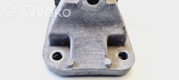 Citroen Jumper Supporto di montaggio scatola del cambio A236071