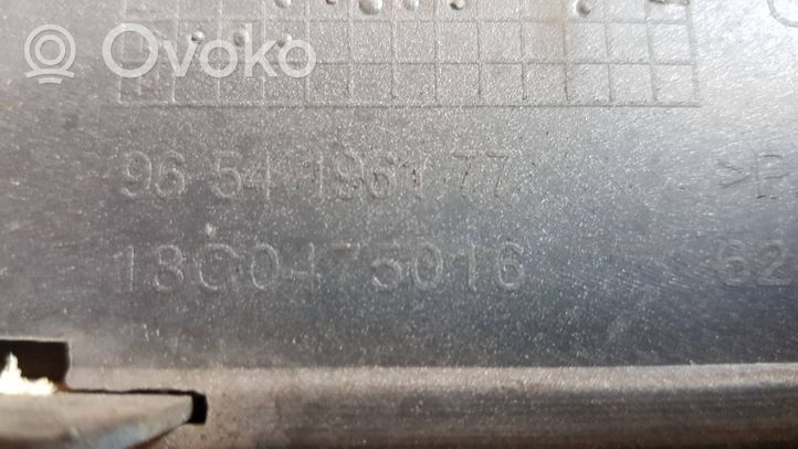 Citroen C4 I Picasso Zderzak przedni 9654196677