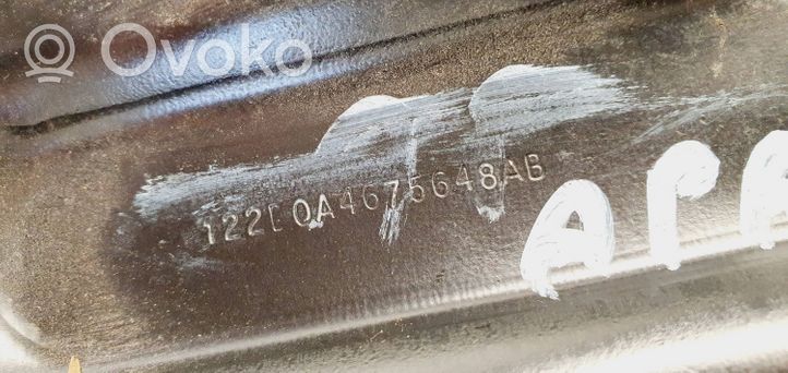 Chrysler Voyager Prowadnica rolkowa drzwi bocznych / przesuwanych / Zawias dolny 4675648