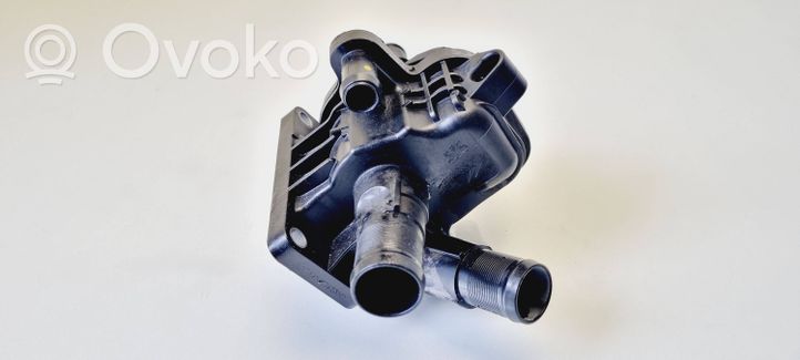 Citroen C4 II Termostaatin kotelo 9684588980