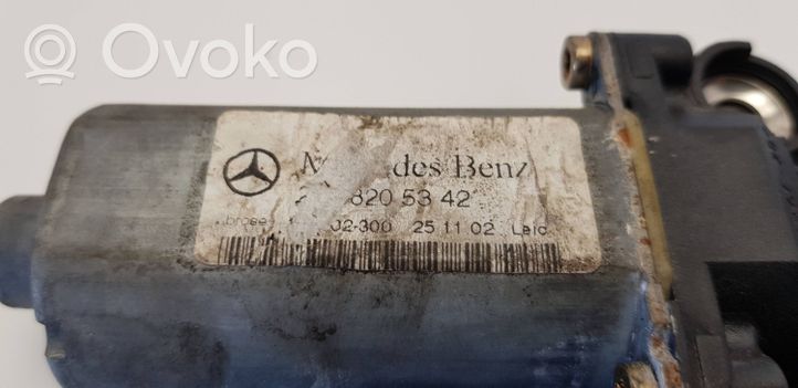 Mercedes-Benz E W210 Silniczek podnoszenia szyby drzwi tylnych 0130821699