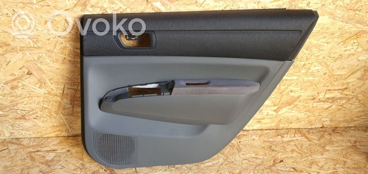 Toyota Prius (XW20) Rivestimento del pannello della portiera posteriore 67721