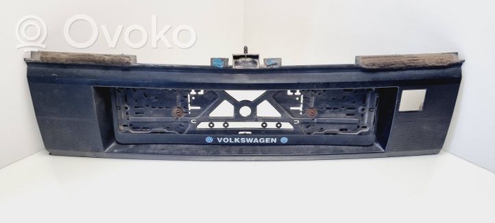 Volkswagen PASSAT B3 Galinio dangčio numerio apšvietimo juosta 357853489