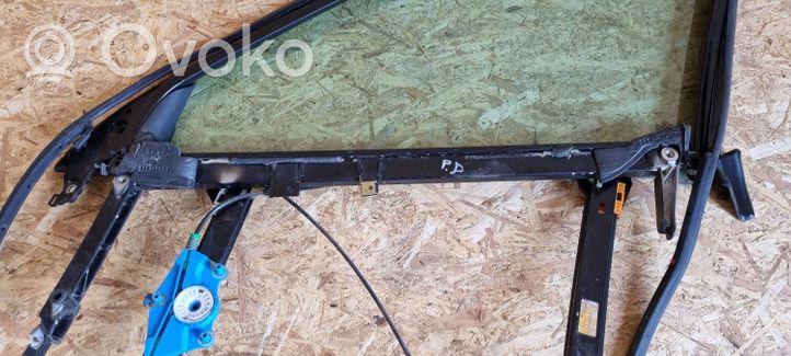 Audi A4 S4 B7 8E 8H Front door window/glass frame 8E0887462B