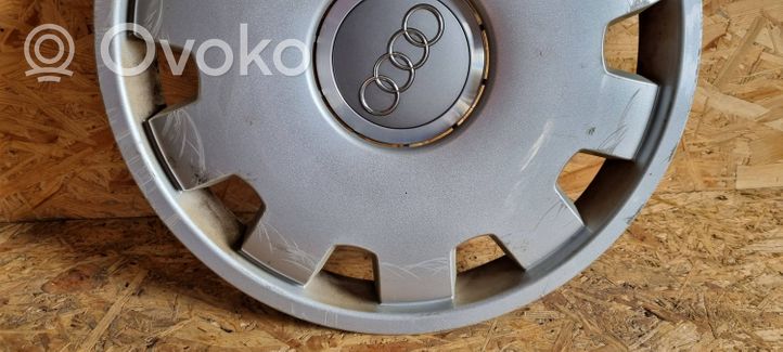 Audi A4 S4 B7 8E 8H Mozzo/copricerchi/borchia della ruota R16 4B0601147D