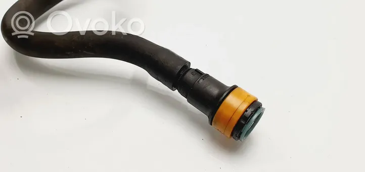 Mazda 3 I Tuyau d'alimentation conduite de carburant 