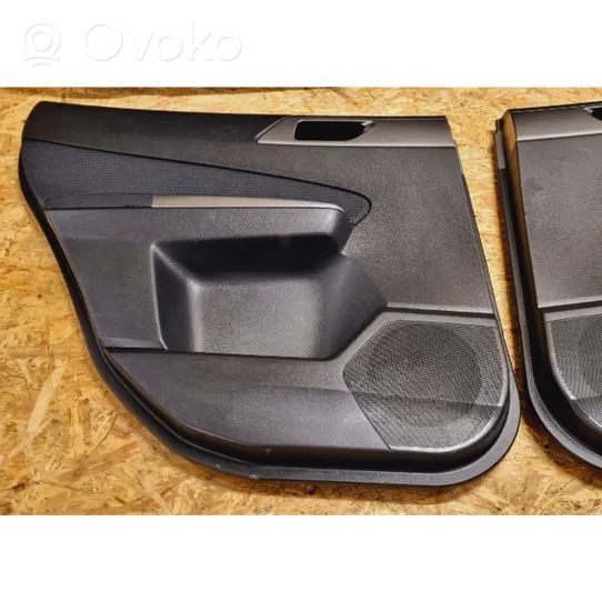 Subaru Forester SH Set di rivestimento del pannello della portiera 94223SC060