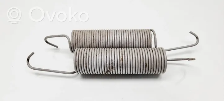 Mercedes-Benz C W203 Tailgate/trunk/boot tension spring 