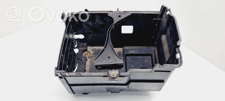 Mazda 3 I Support boîte de batterie BP4K56040