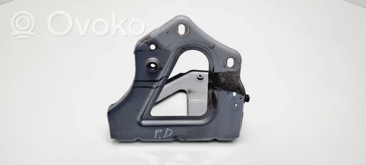 Audi A6 S6 C6 4F Supporto di montaggio del parafango 4F0821136A