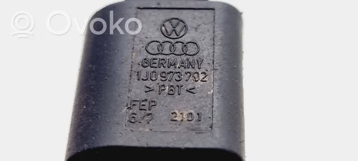 Volkswagen Golf V Sensor de temperatura interna/externa 1J0973702