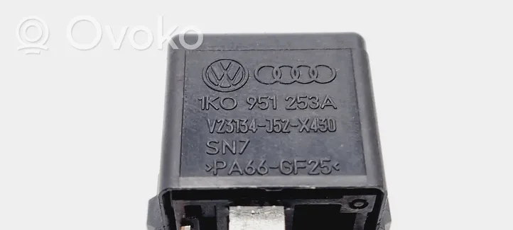 Volkswagen Touran I Inne przekaźniki 1K0951253A