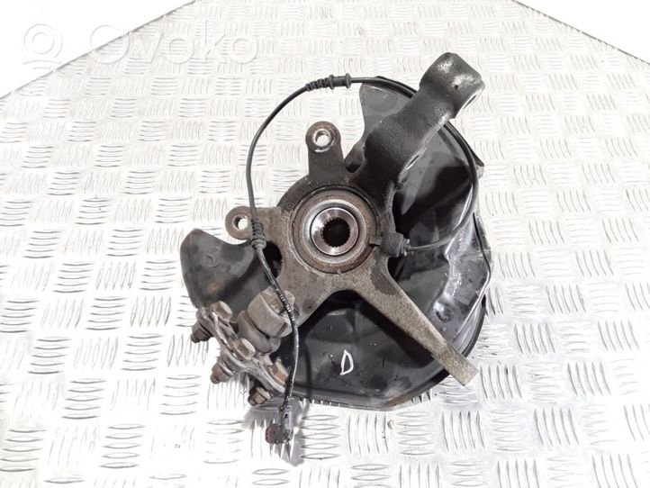 Mercedes-Benz B W245 Front wheel hub spindle knuckle 