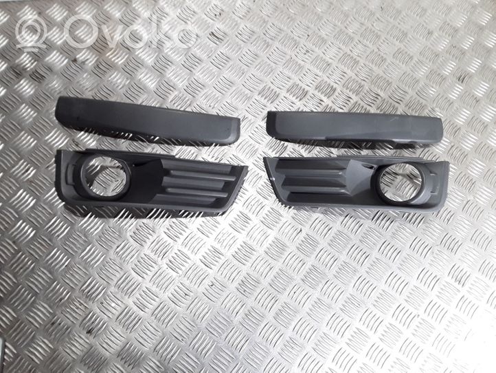 Ford C-MAX I Front fog light trim/grill 3M51R19952AD