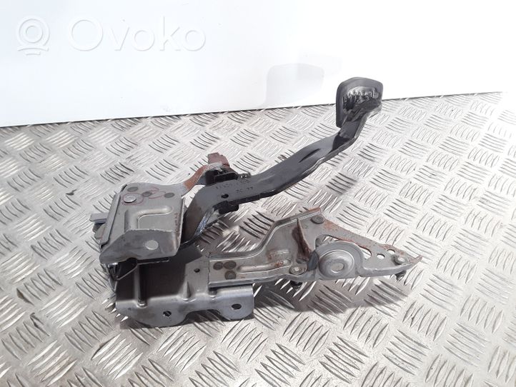 Nissan Qashqai Pedał hamulca E001046X11