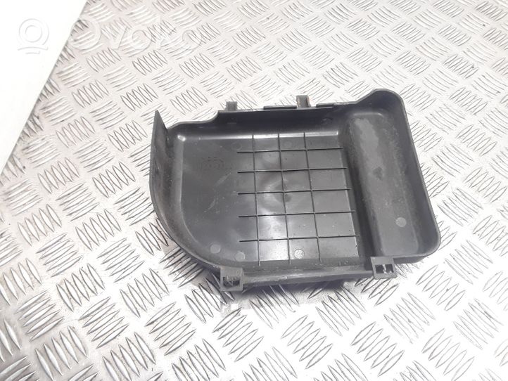 Suzuki Grand Vitara II Couvercle de boîtier de batterie 3392565J0