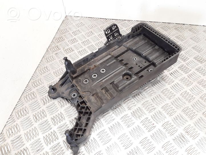 Volkswagen Tiguan Boîte de batterie 5QF915325B