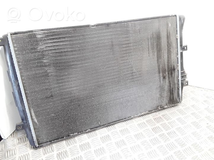 Volkswagen PASSAT B7 Radiateur de refroidissement 1K0121253AA