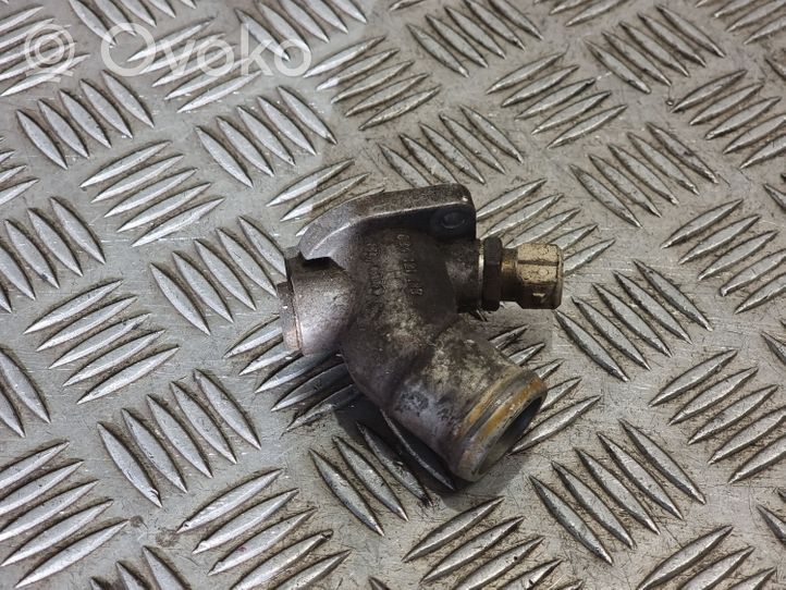 Audi A6 S6 C4 4A Termostaatin kotelo 034121133