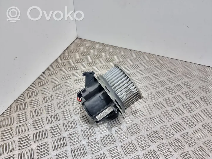 Mercedes-Benz E W212 Heater fan/blower W204L2