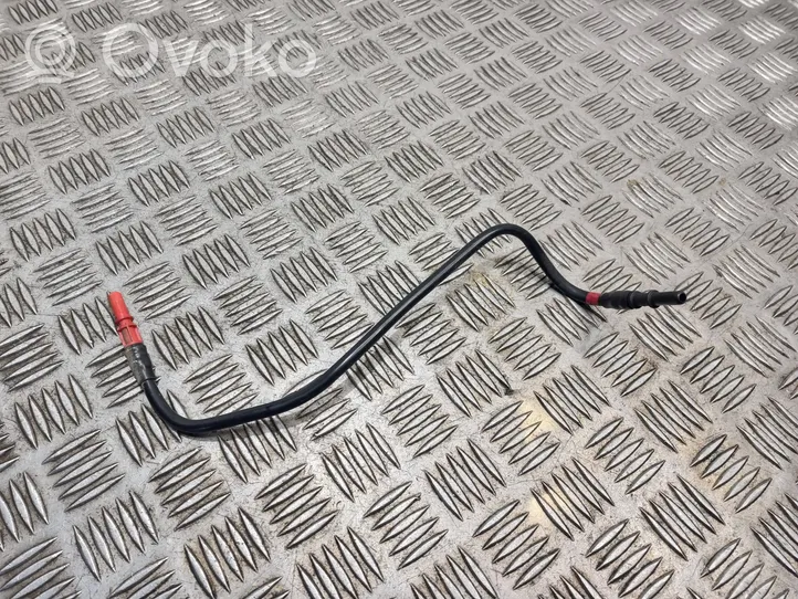 Ford Mondeo MK IV Fuel line/pipe/hose 