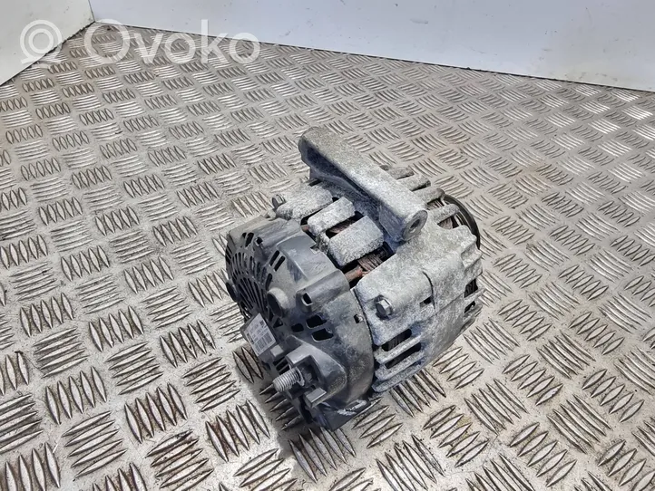 Opel Astra J Generatore/alternatore 13586366