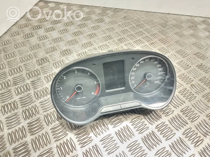 Volkswagen Cross Polo Speedometer (instrument cluster) A2C53385389