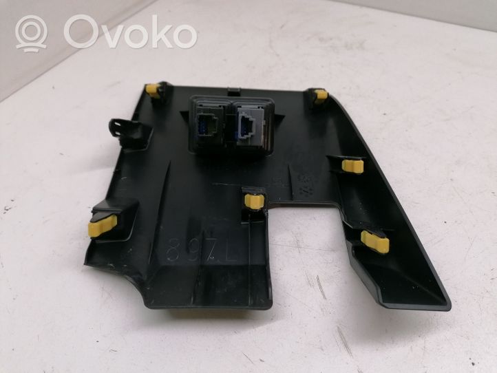 Toyota Yaris Garniture panneau inférieur de tableau de bord 554330D220