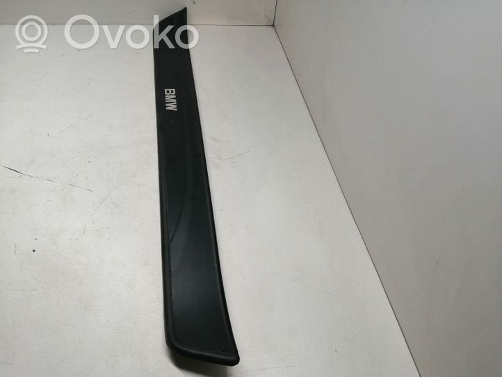 BMW 3 E90 E91 Priekšējā sliekšņa dekoratīvā apdare (iekšējā) 51477060279