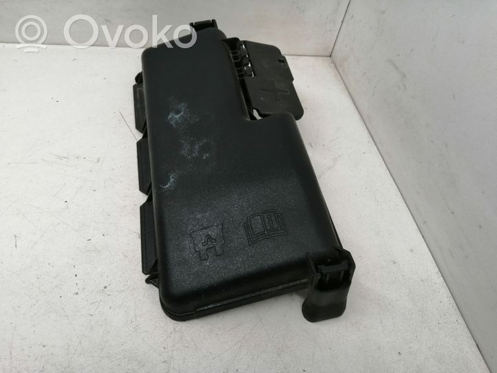 Volvo XC70 Fuse box cover 30728133