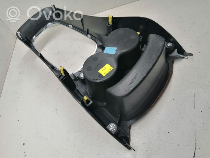 Toyota Yaris Kita centrinė konsolės (tunelio) detalė MOU021398