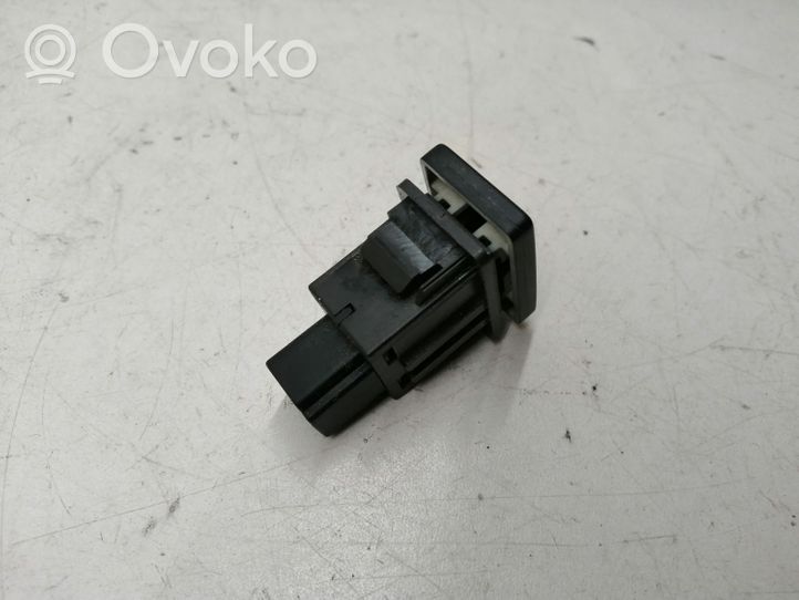 Toyota Verso Interruttore luci interne 841190F010