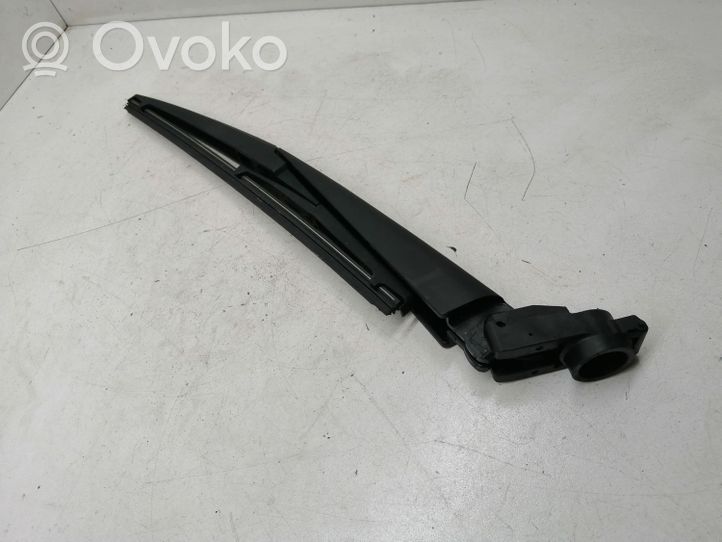 Toyota Yaris Takalasinpyyhkimen sulka 069613