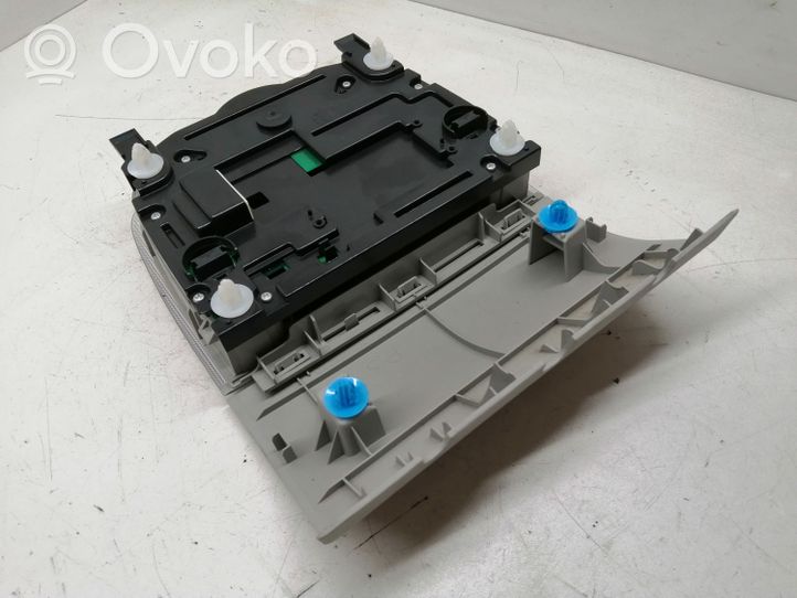 Toyota Prius (XW30) Priekinių vietų apšvietimo žibintas 1D153044G