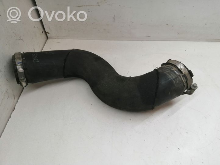 Volkswagen Golf V Tube d'admission de tuyau de refroidisseur intermédiaire 8K0145737K