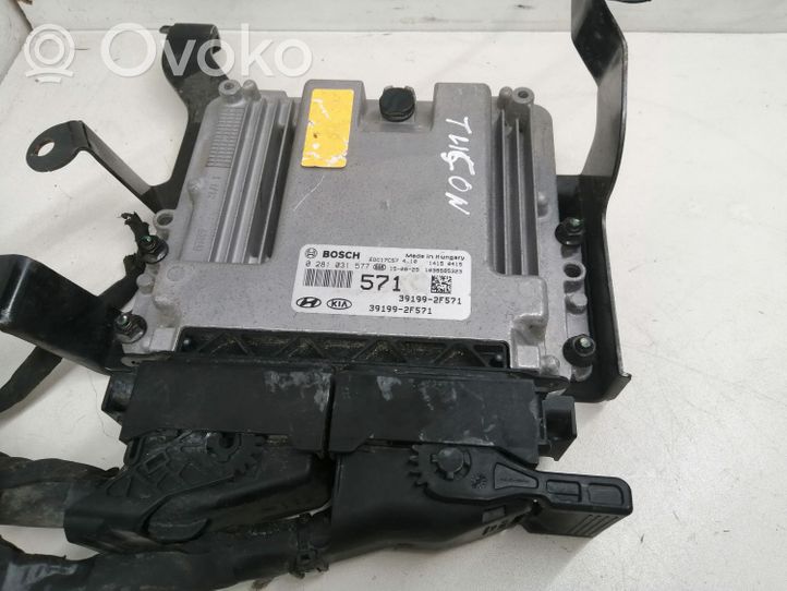 Hyundai Tucson TL Calculateur moteur ECU 391992F571