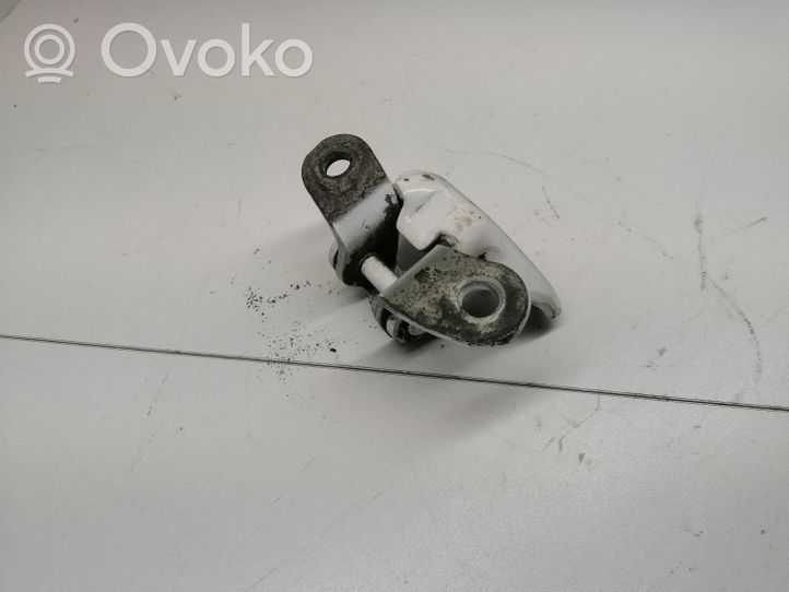 Toyota RAV 4 (XA40) Front door lower hinge A046694