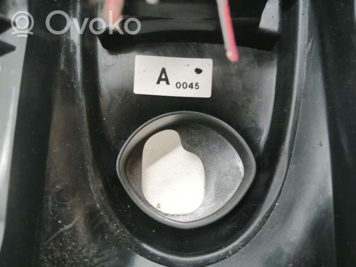 Mitsubishi Outlander Rivestimento in plastica cornice della leva del cambio 0045