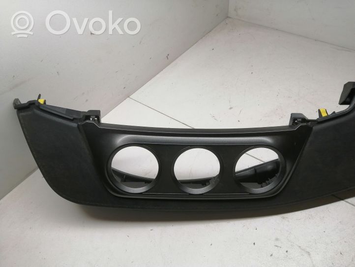 Toyota RAV 4 (XA40) Panelė 5540642040