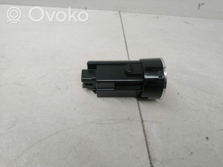 Lexus RX 450H Moottorin start-stop-painike/kytkin 15F032