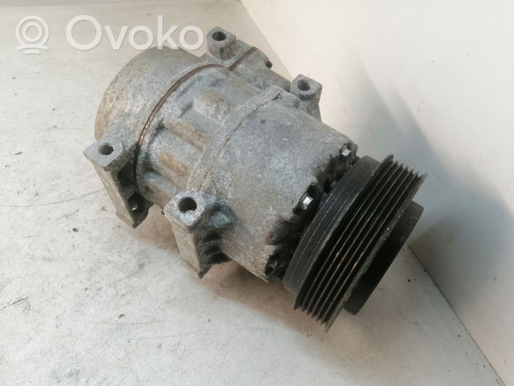 Hyundai ix35 Ilmastointilaitteen kompressorin pumppu (A/C) F500NE9CB01