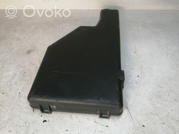 Toyota Prius (XW20) Coperchio scatola dei fusibili 8644YA1