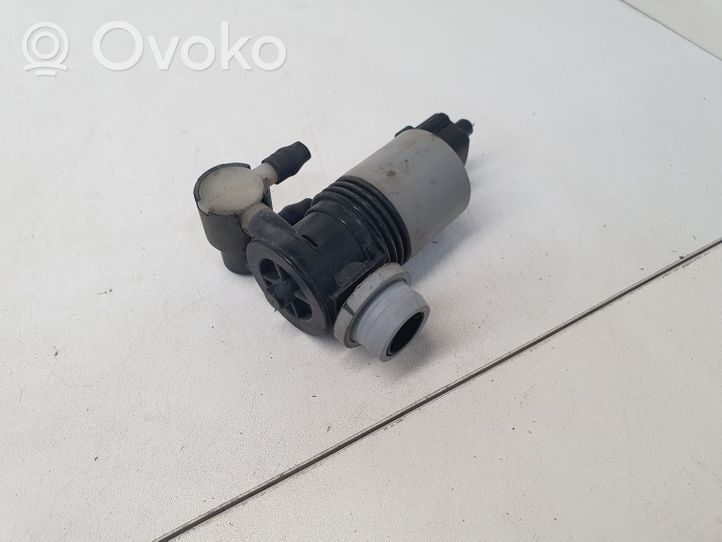 Toyota Auris E180 Tuulilasi tuulilasinpesimen pumppu 1020974001