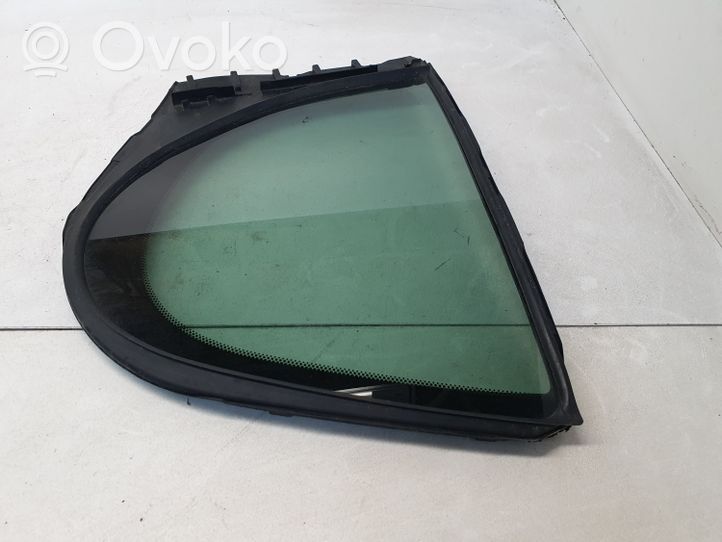 Lexus GS 250 350 300H 450H Vetro del deflettore posteriore 6818930180