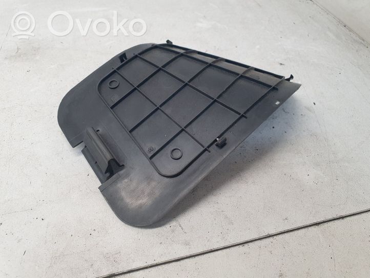 Toyota Prius (XW20) Cubierta del soporte de la lámpara de la luz trasera 6474647010