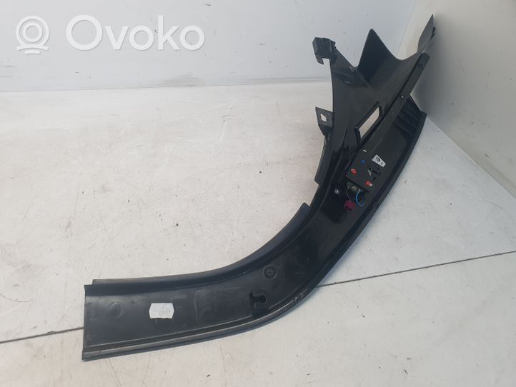 BMW 5 E60 E61 Revêtement de pilier (bas) 51437049903